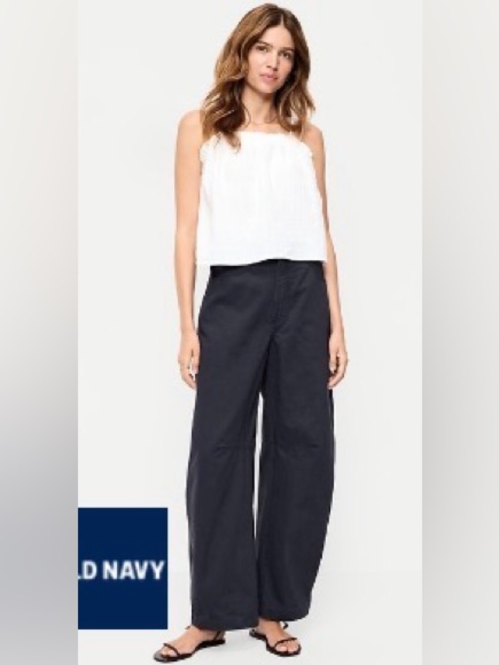 Old Navy Mid Rise Barrel Chino Pants - Like New